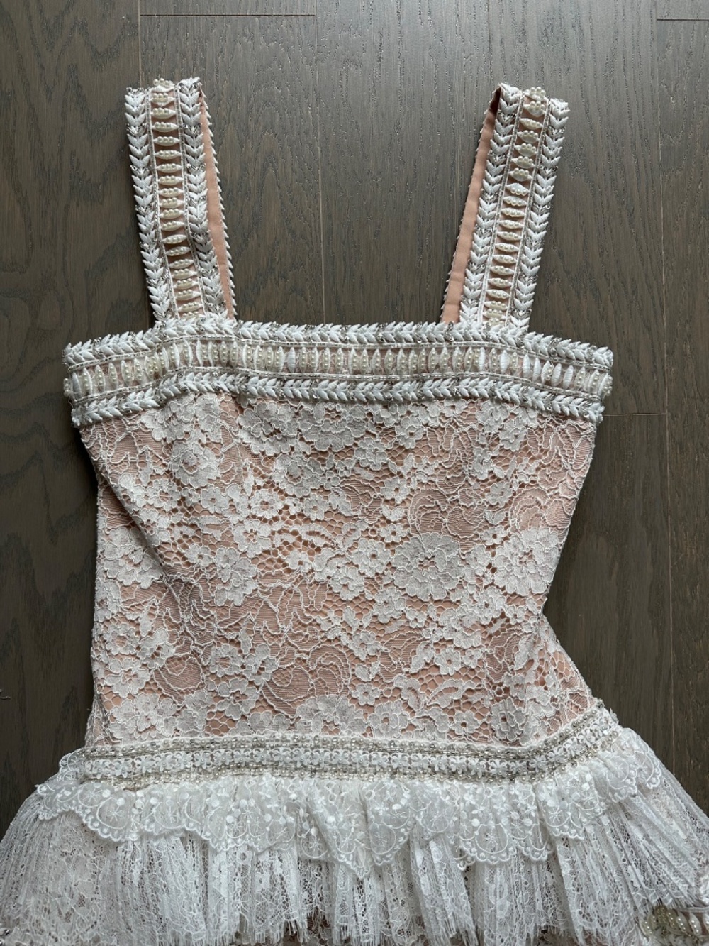 Alice + Olivia ZENA Off White Lace Maxi Dress Tiered Embellished Wedding Size 2 - Picture 10 of 11
